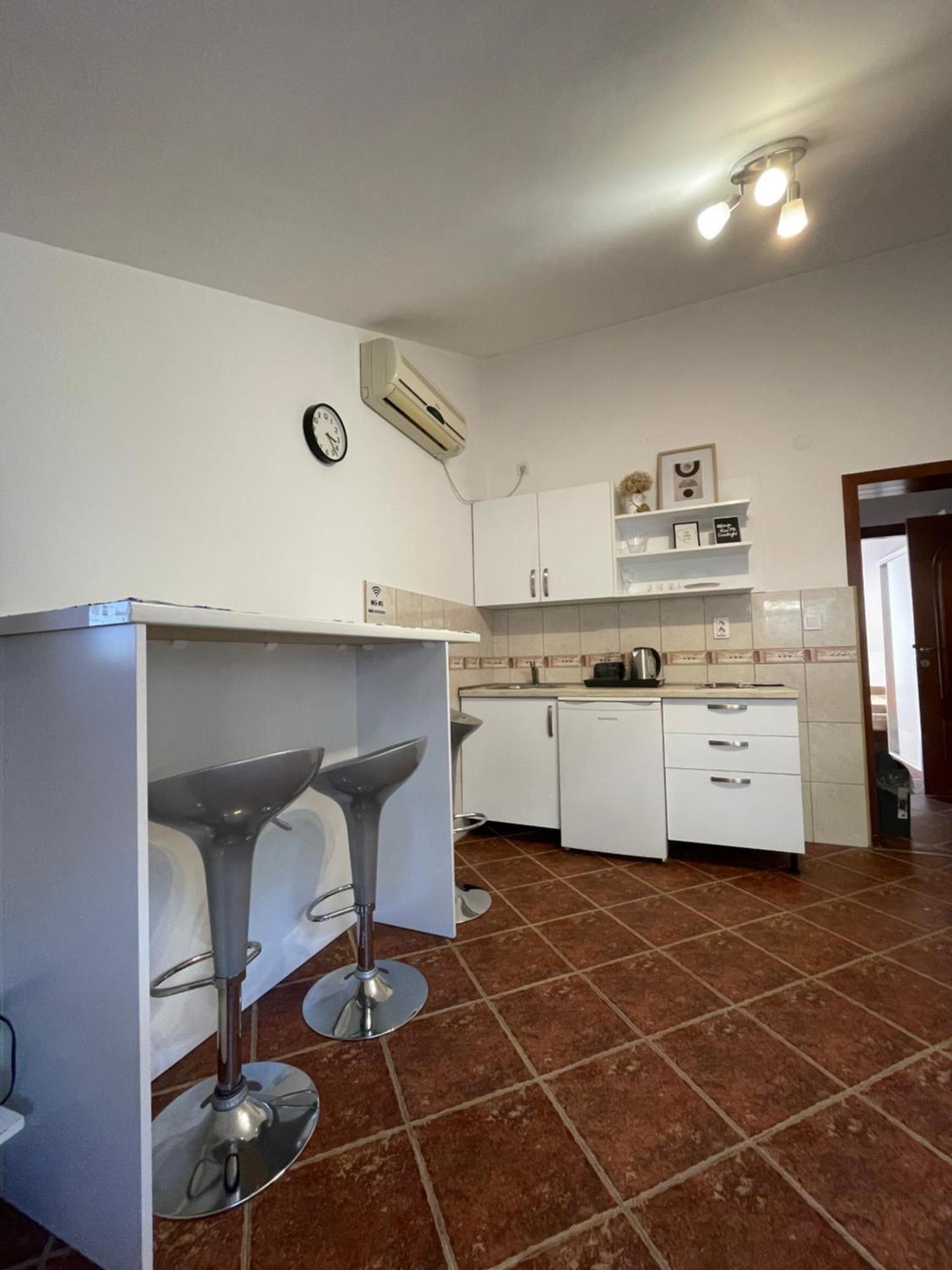 Apartment Damjan Kotor Exteriör bild